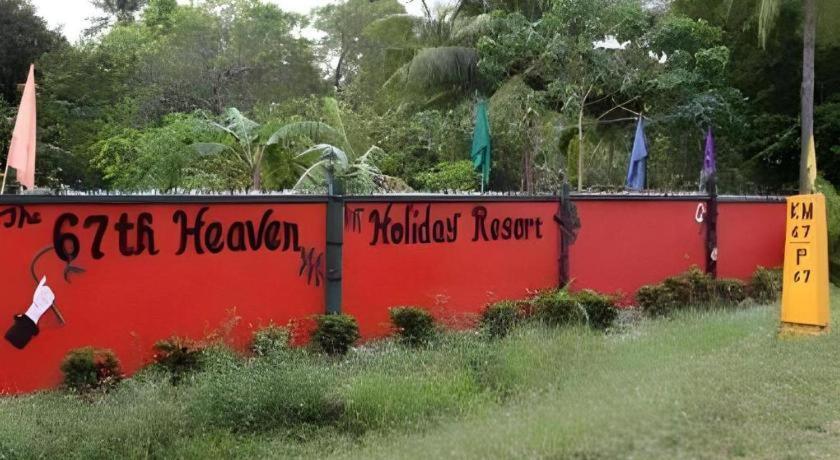 67Th Heaven Holiday Resort Lucbuan Kültér fotó